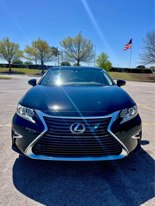 2018 Lexus ES 6th Gen - Image 2 of 13
