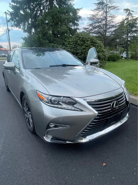 2018 Lexus ES 6th Gen - Image 6 of 10