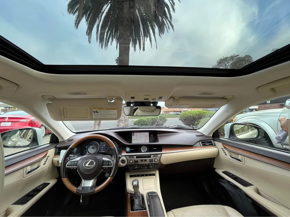 2018 Lexus ES 6th Gen - Image 19 of 20