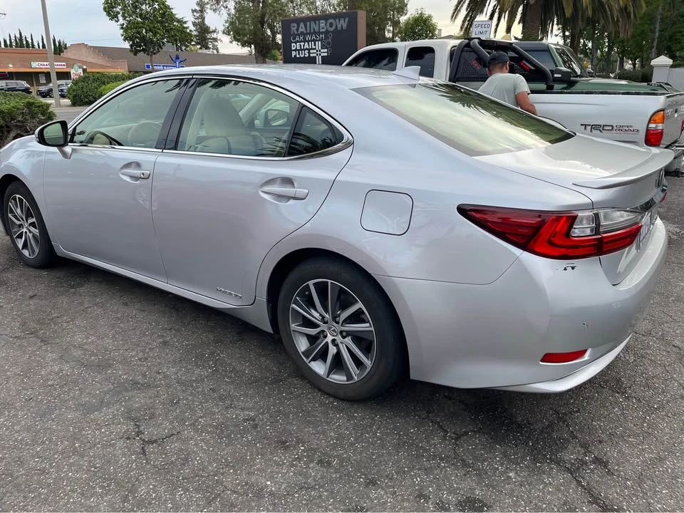 2018 Lexus ES 6th Gen - Image 9 of 20