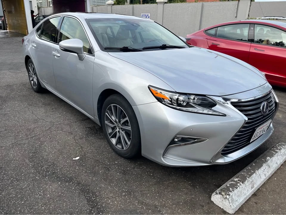 2018 Lexus ES 6th Gen - Image 3 of 20