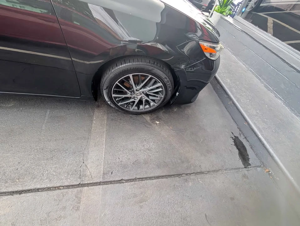 2018 Lexus ES 6th Gen - Image 7 of 15