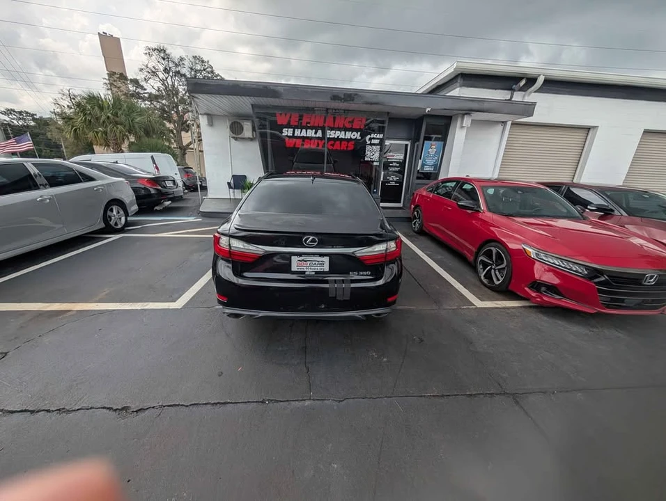 2018 Lexus ES 6th Gen - Image 13 of 15