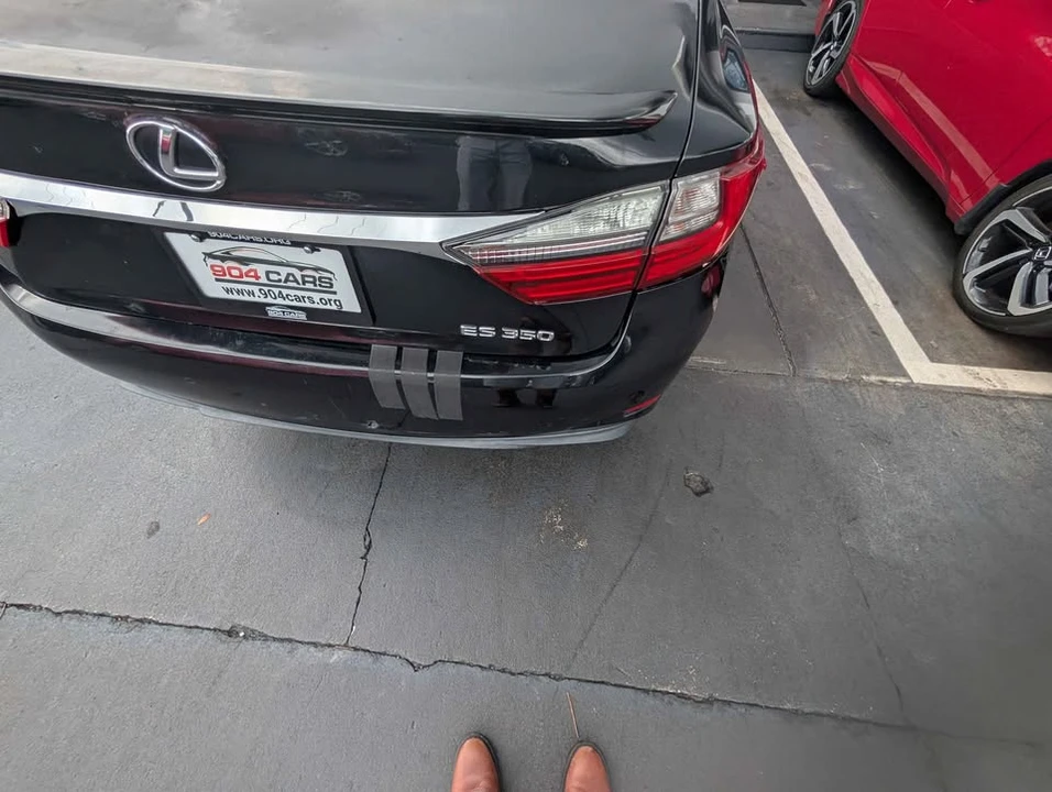 2018 Lexus ES 6th Gen - Image 15 of 15