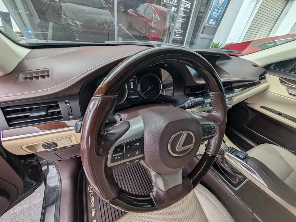 2018 Lexus ES 6th Gen - Image 8 of 15