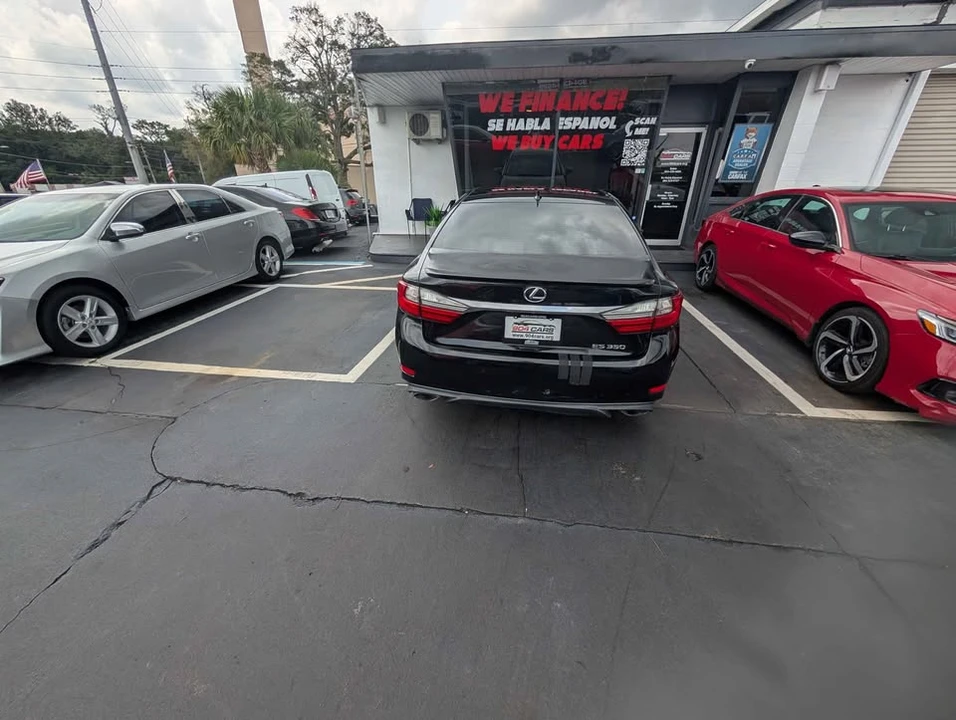 2018 Lexus ES 6th Gen - Image 3 of 15