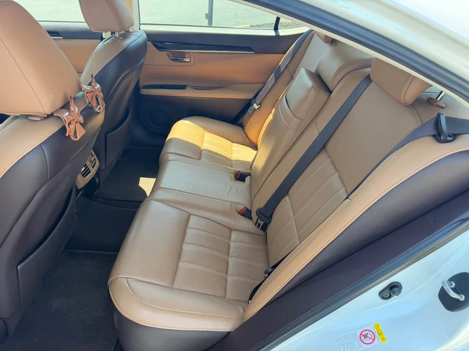 2018 Lexus ES 6th Gen - Image 10 of 16