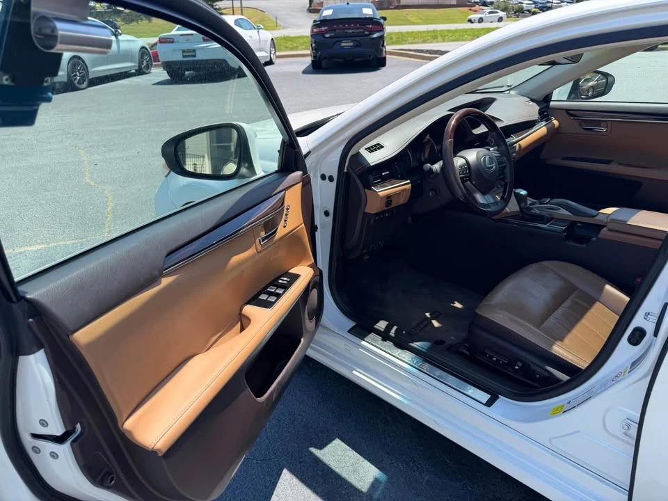 2018 Lexus ES 6th Gen - Image 6 of 16