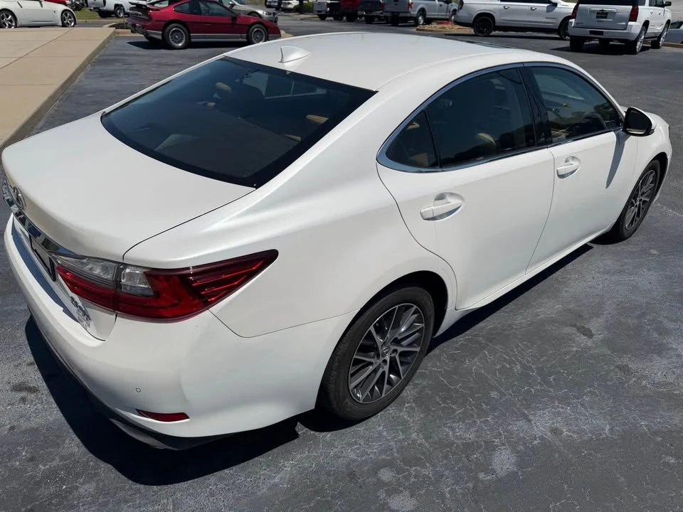 2018 Lexus ES 6th Gen - Image 3 of 16