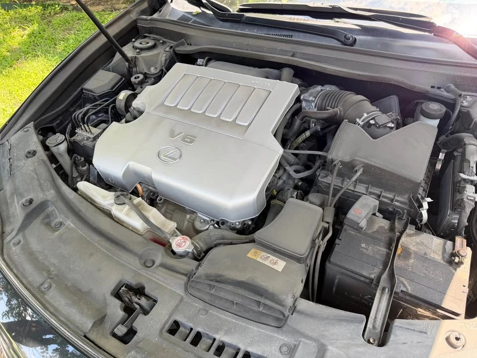 2018 Lexus ES 6th Gen - Image 10 of 10
