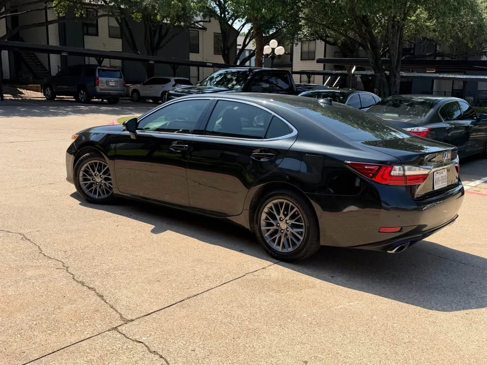 2018 Lexus ES 6th Gen - Image 4 of 10