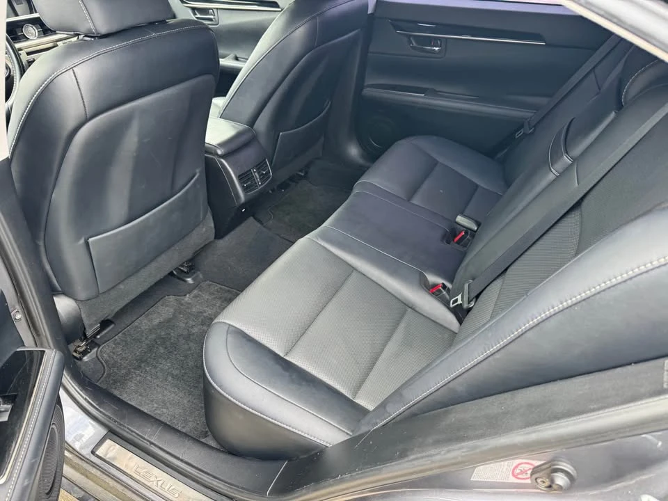 2018 Lexus ES 6th Gen - Image 7 of 16