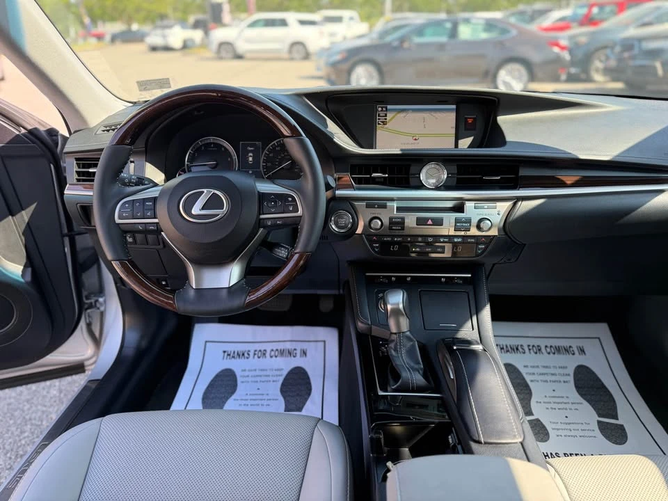 2018 Lexus ES 6th Gen - Image 12 of 19