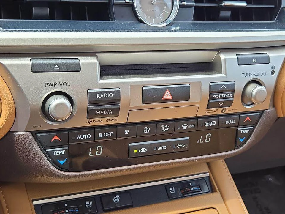 2018 Lexus ES 6th Gen - Image 13 of 15