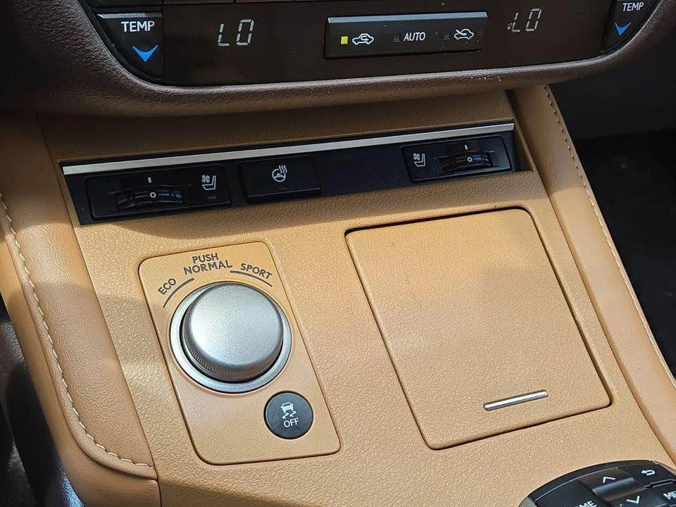 2018 Lexus ES 6th Gen - Image 14 of 15
