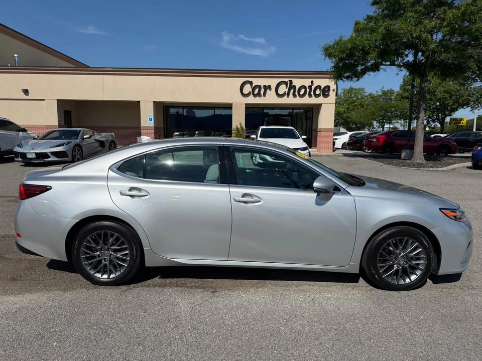 2018 Lexus ES 6th Gen - Image 2 of 19