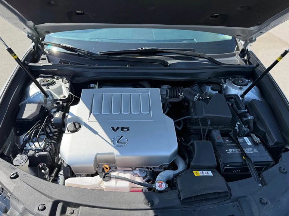2018 Lexus ES 6th Gen - Image 8 of 19