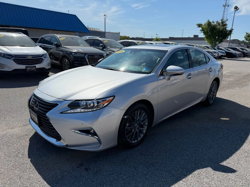 2018 Lexus ES 6th Gen - Image 3 of 19