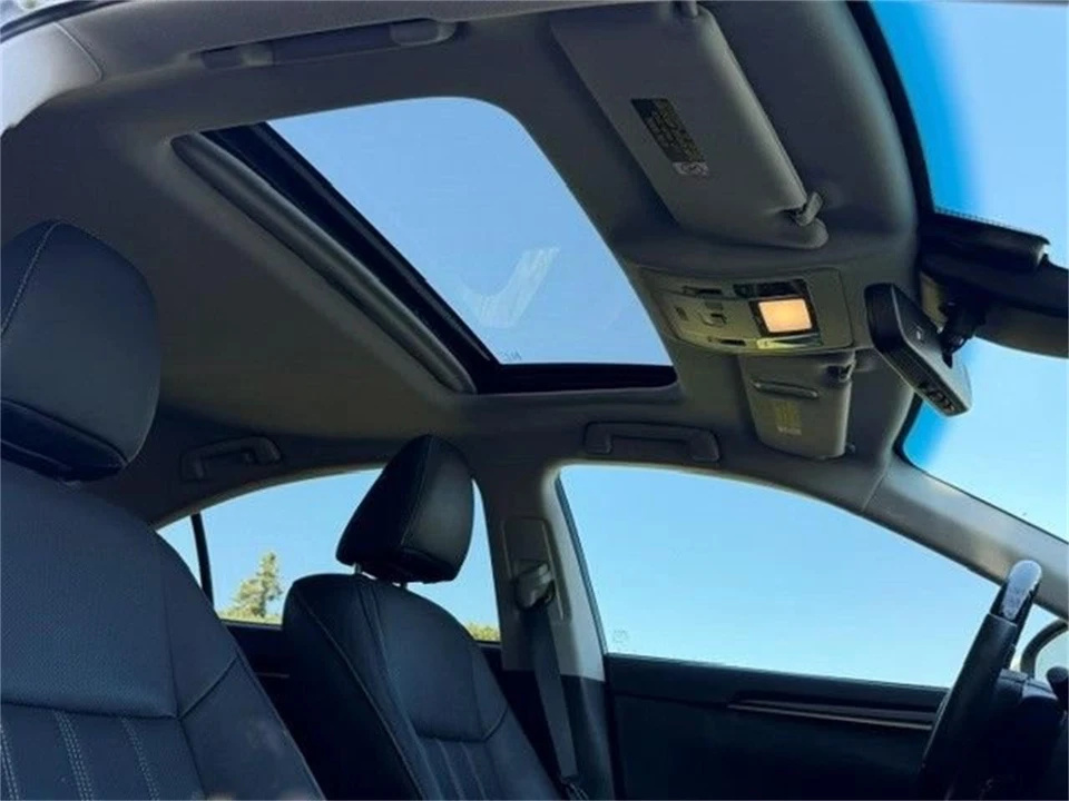 2018 Lexus ES 6th Gen - Image 17 of 19