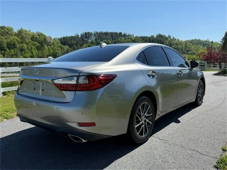 2018 Lexus ES 6th Gen - Image 6 of 19