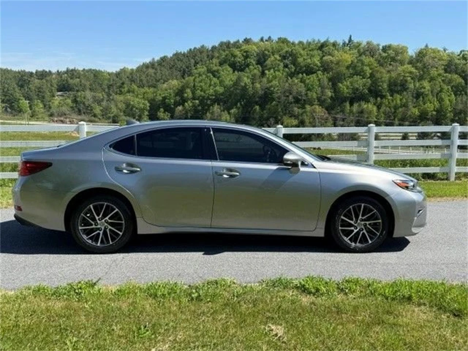 2018 Lexus ES 6th Gen - Image 7 of 19