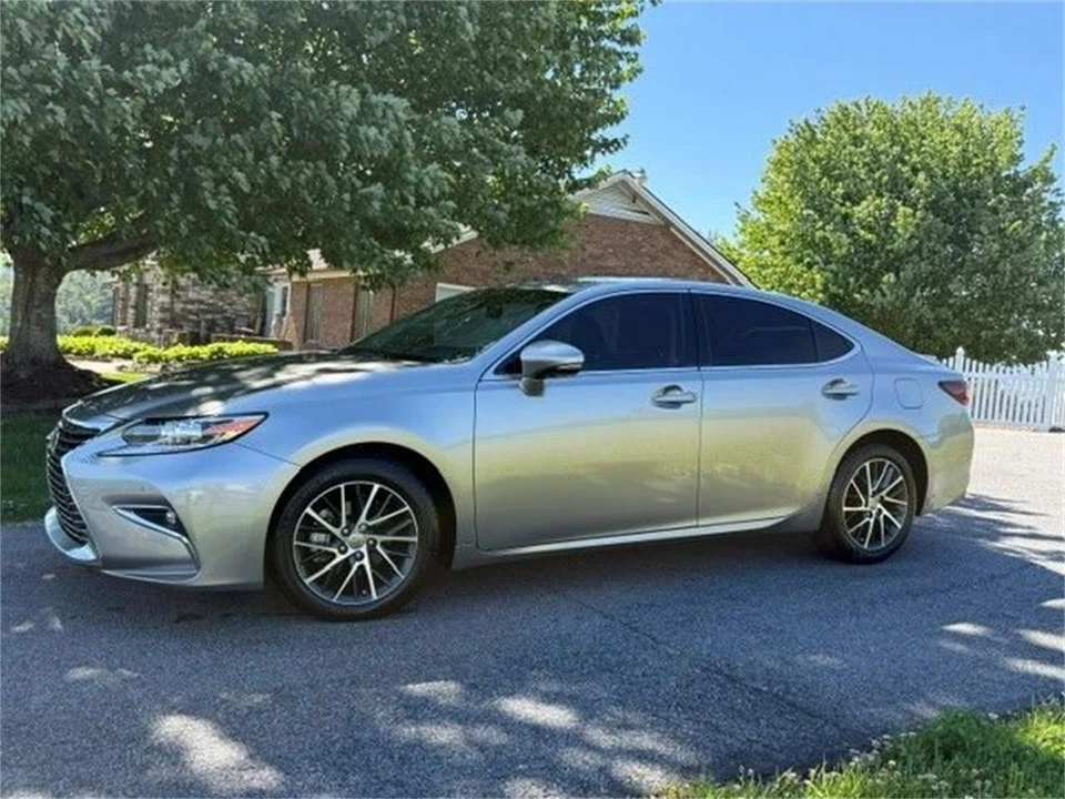 2018 Lexus ES 6th Gen - Image 3 of 19