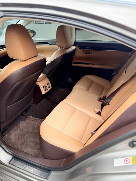 2018 Lexus ES 6th Gen - Image 6 of 10