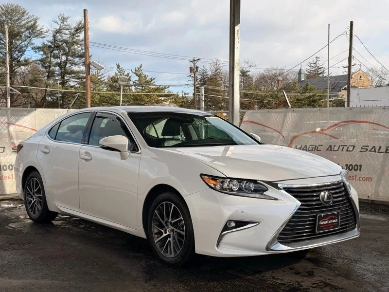 2018 Lexus ES 6th Gen - Image 5 of 12