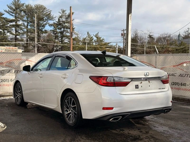 2018 Lexus ES 6th Gen - Image 8 of 12