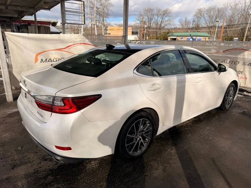 2018 Lexus ES 6th Gen - Image 11 of 12