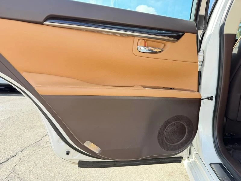 2018 Lexus ES 6th Gen - Image 12 of 12