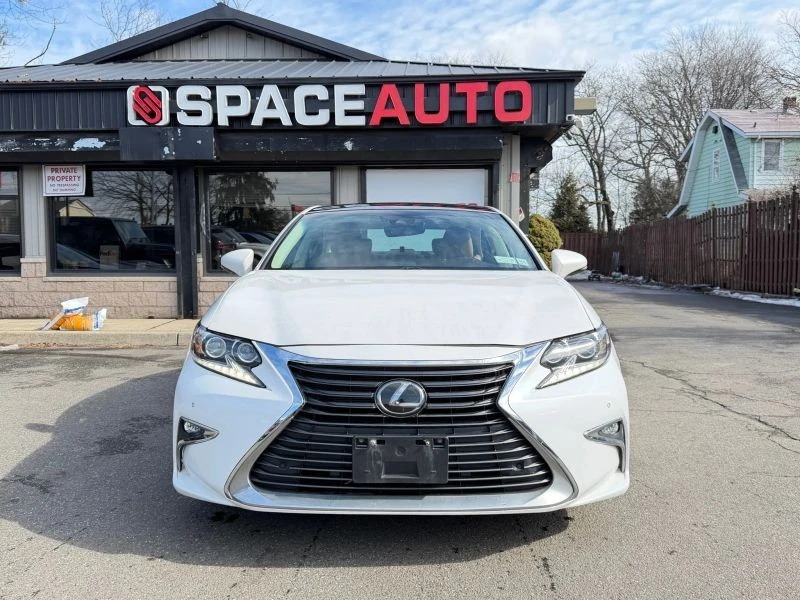 2018 Lexus ES 6th Gen - Image 2 of 12