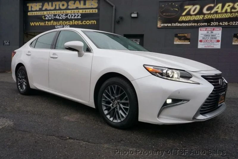 2018 Lexus ES 6th Gen - Image 9 of 12