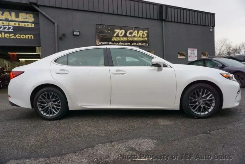 2018 Lexus ES 6th Gen - Image 8 of 12