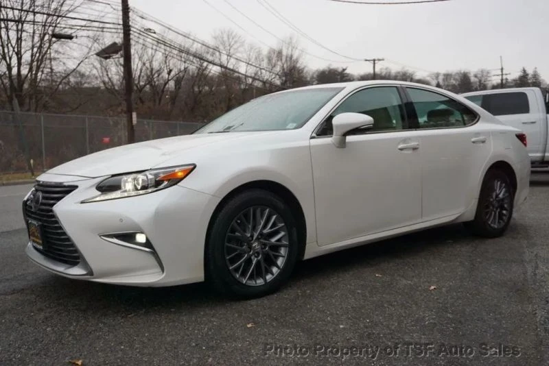 2018 Lexus ES 6th Gen - Image 3 of 12