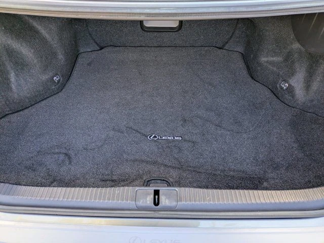 2018 Lexus ES 6th Gen - Image 17 of 21