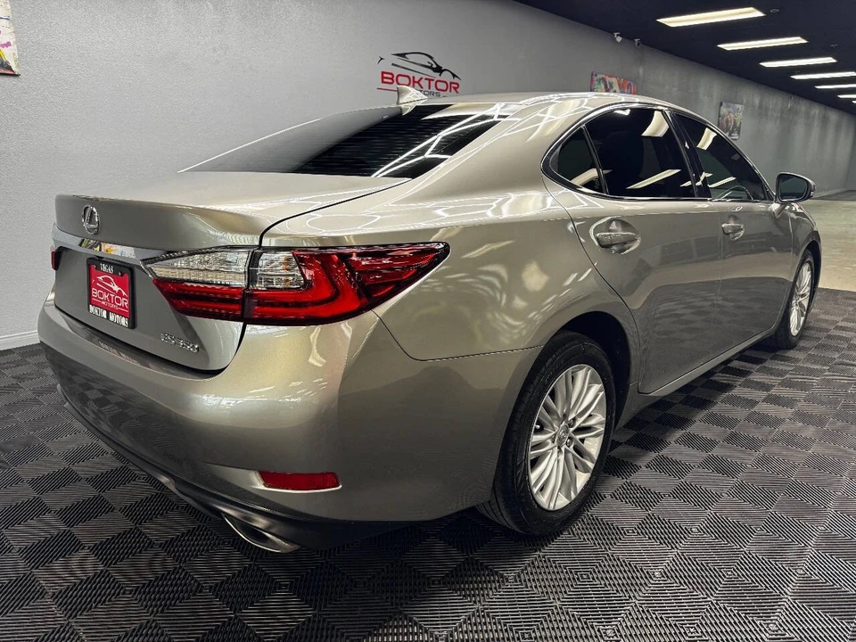 2018 Lexus ES 6th Gen - Image 12 of 12