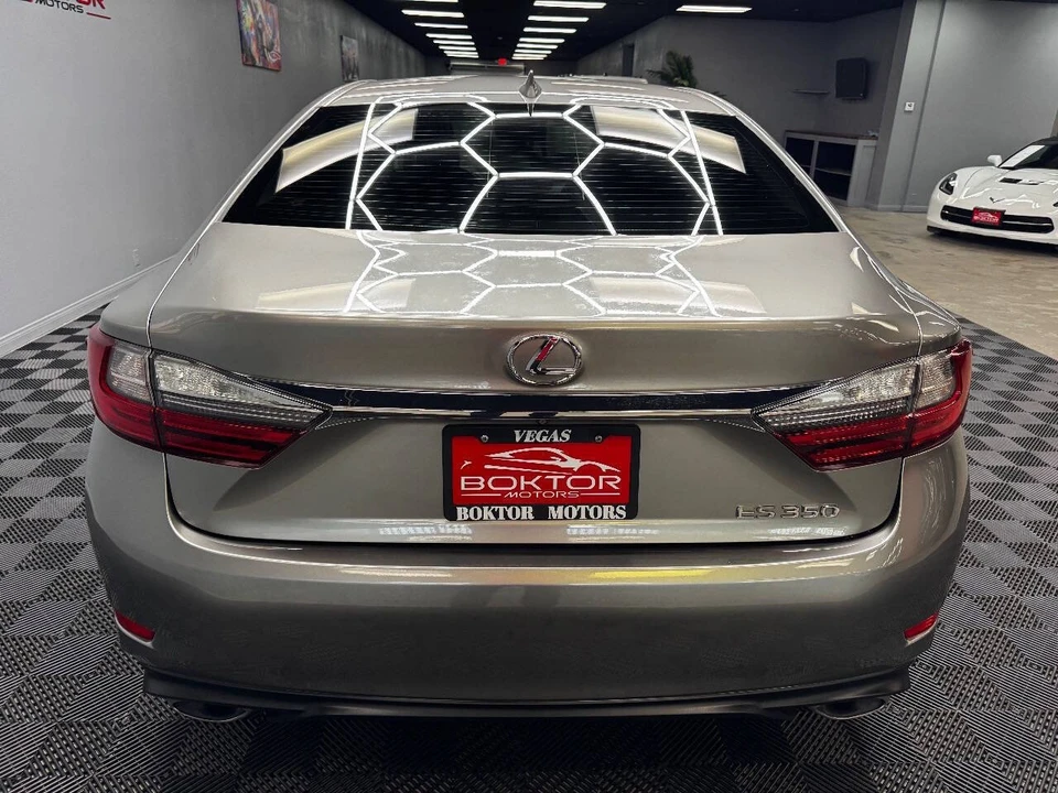 2018 Lexus ES 6th Gen - Image 11 of 12