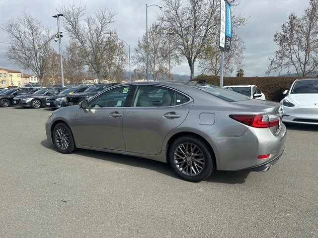 2018 Lexus ES 6th Gen - Image 4 of 5