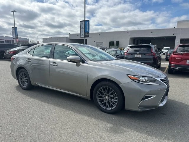 2018 Lexus ES 6th Gen - Image 2 of 5