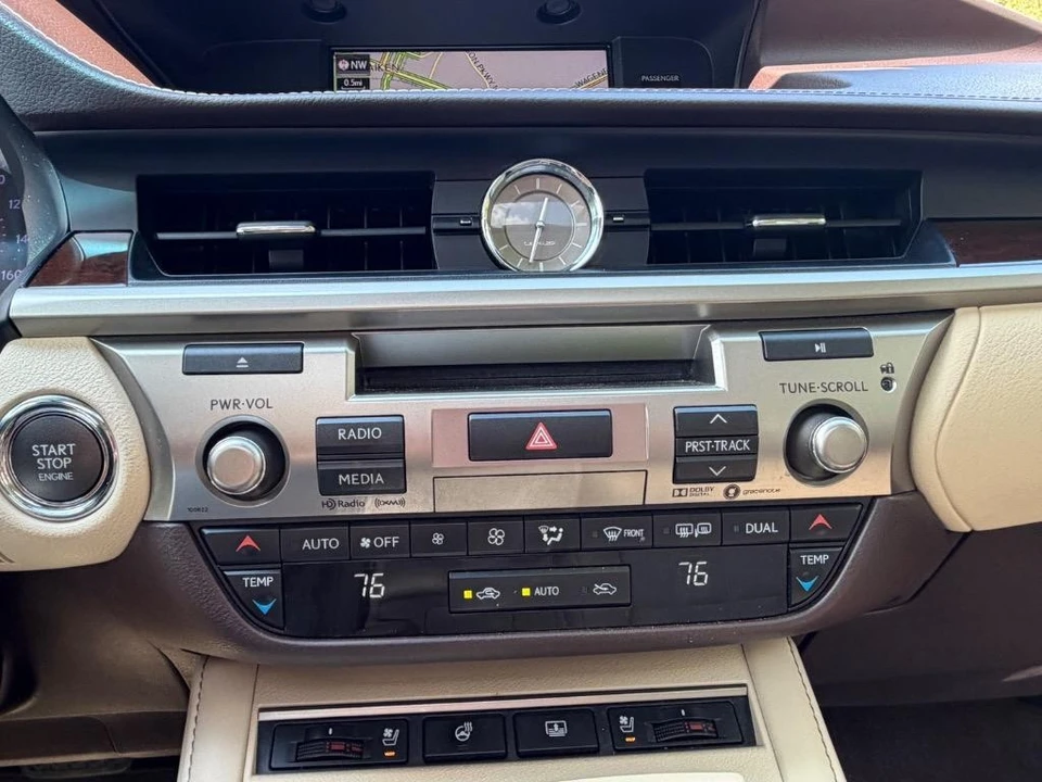 2018 Lexus ES 6th Gen - Image 15 of 21