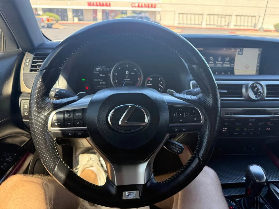 2018 Lexus GS 4th Gen - Image 15 of 19