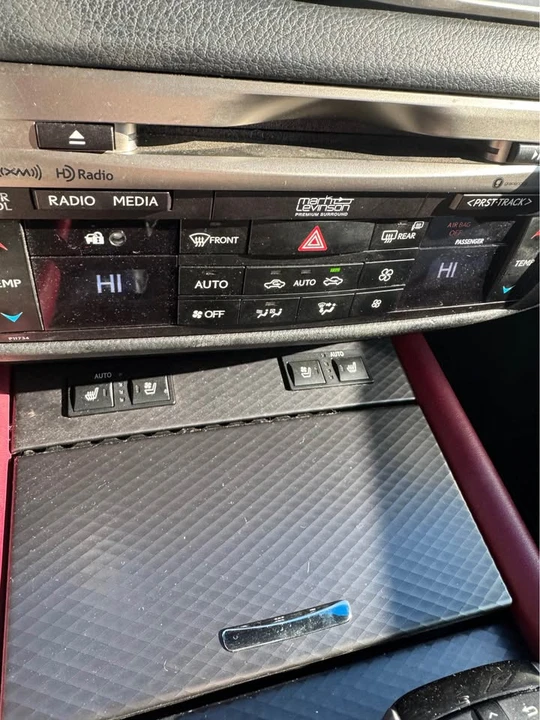 2018 Lexus GS 4th Gen - Image 10 of 11