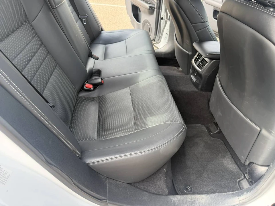 2018 Lexus GS 4th Gen - Image 16 of 24