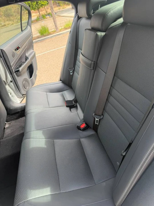 2018 Lexus GS 4th Gen - Image 18 of 24