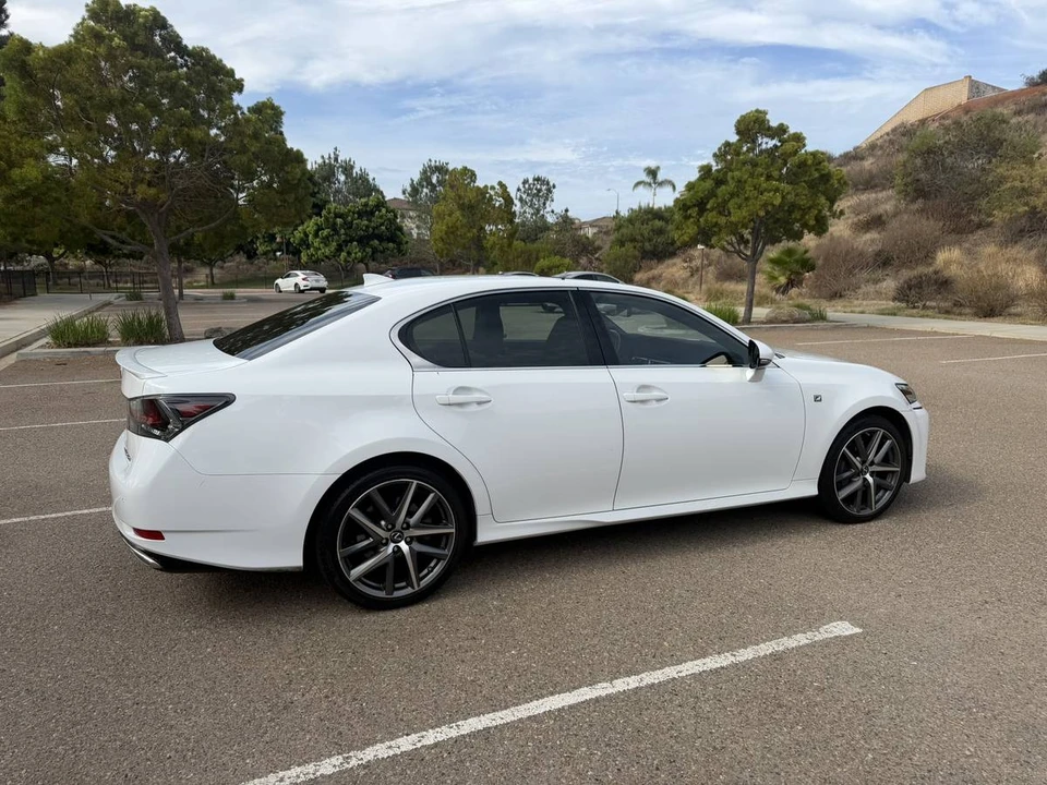 2018 Lexus GS 4th Gen - Image 2 of 24