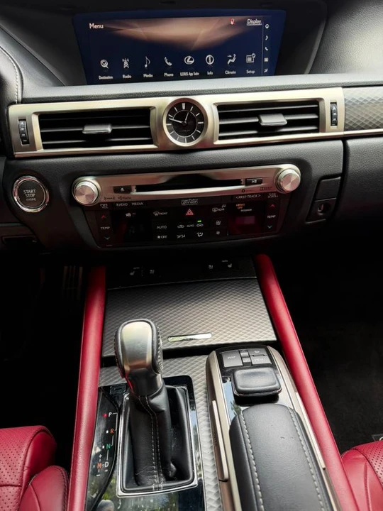 2018 Lexus GS 4th Gen - Image 15 of 19