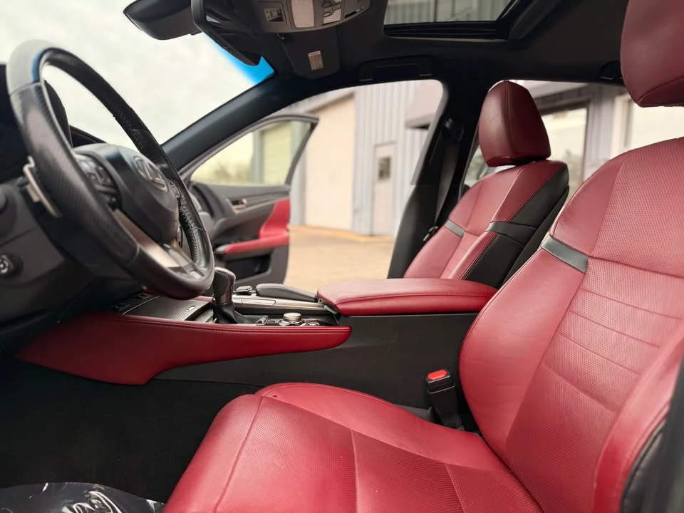 2018 Lexus GS 4th Gen - Image 19 of 20