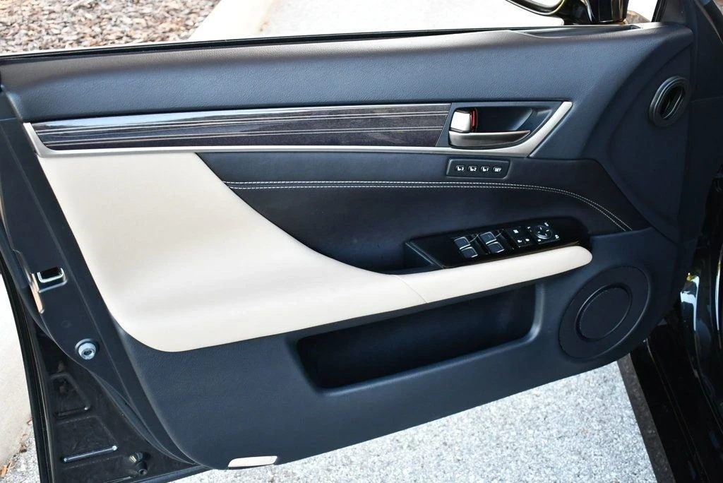 2018 Lexus GS 4th Gen - Image 11 of 12