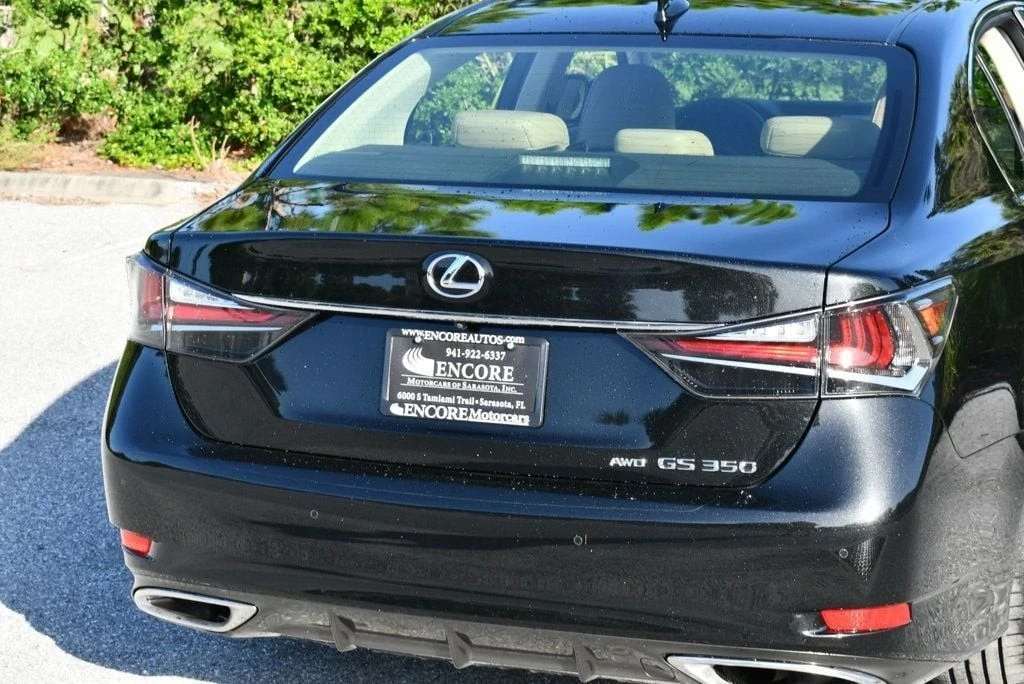 2018 Lexus GS 4th Gen - Image 10 of 12